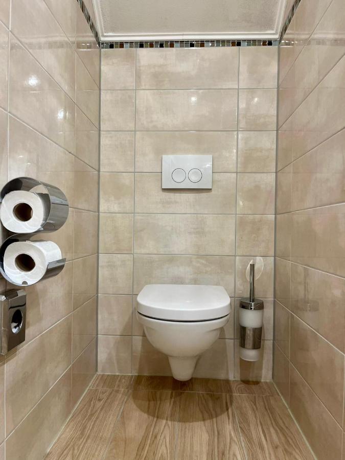 Hotel Stadtvilla Laux Merzig Bagian luar foto